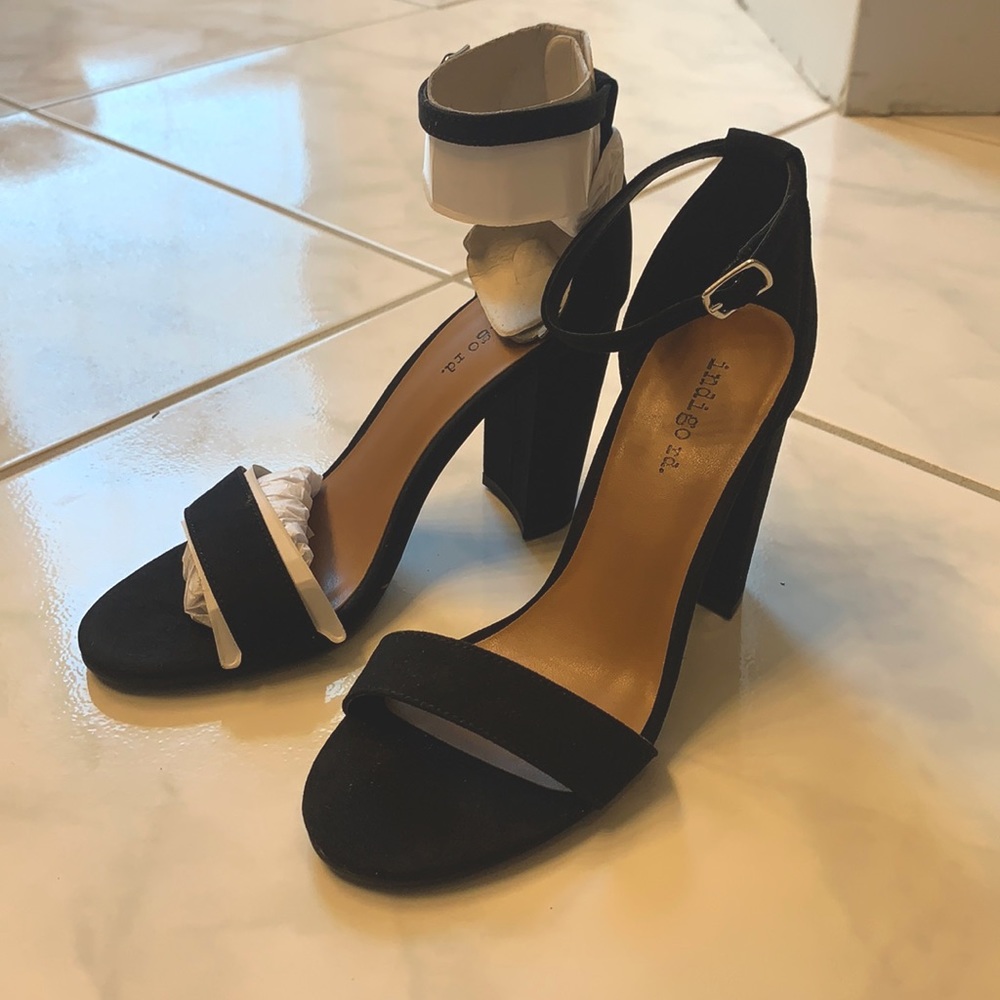 Indigo suede black heels